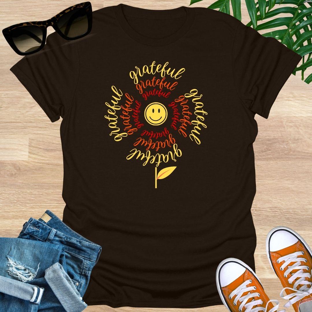 Grateful Smiley Flower, Unisex T-Shirt