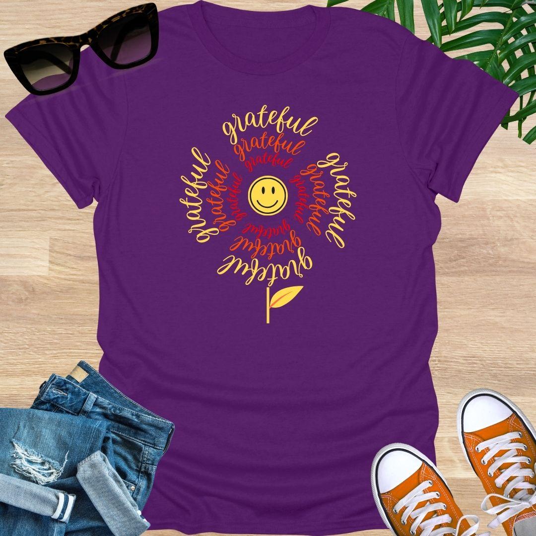 Grateful Smiley Flower, Unisex T-Shirt