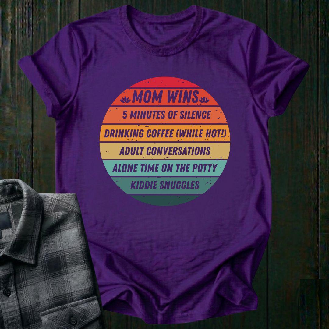 Mom WINS, Unisex T-Shirt