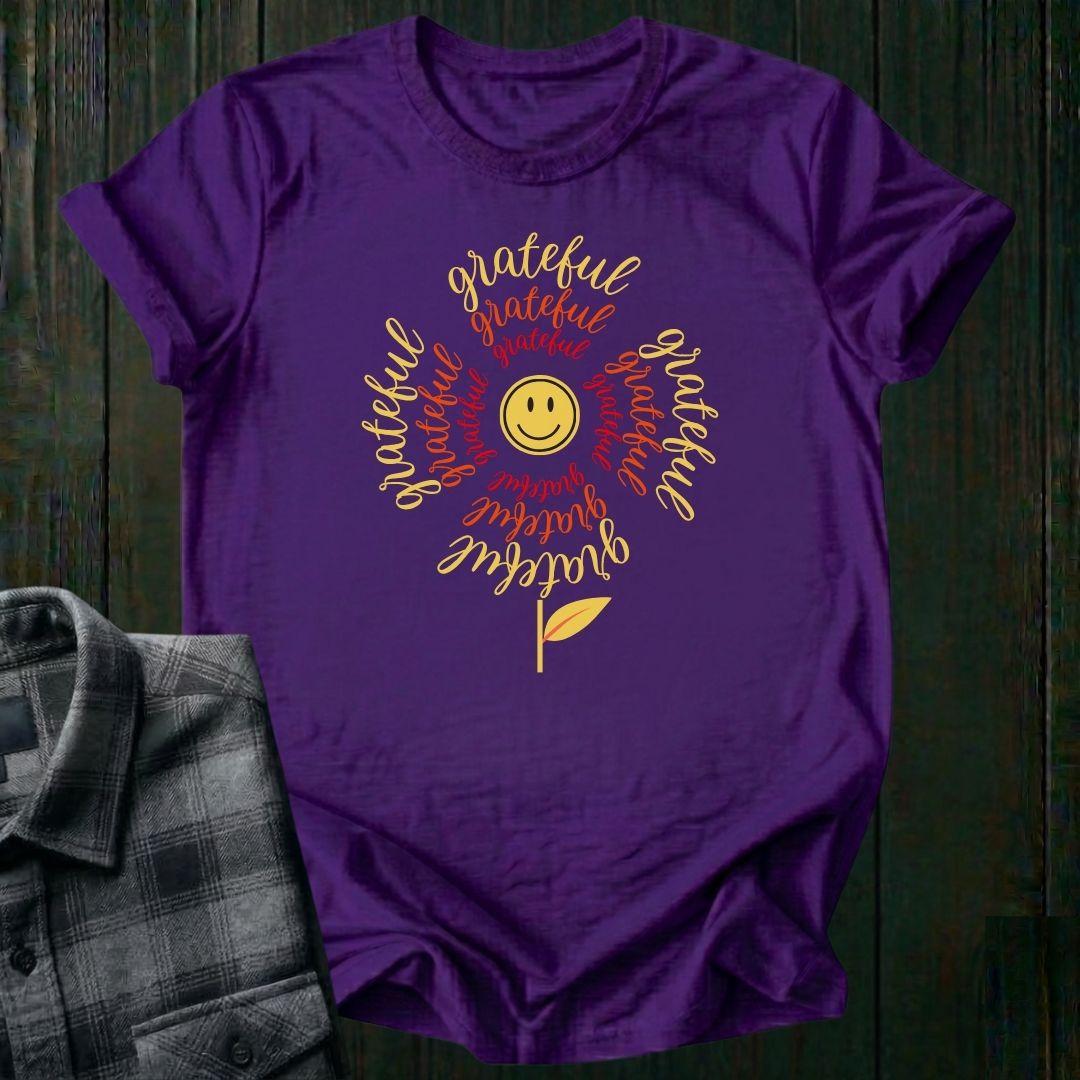 Grateful Smiley Flower, Unisex T-Shirt